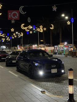 Infiniti QX70